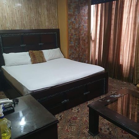 Town Guest House Toba Tek Singh Luaran gambar